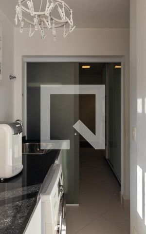 Apartamento à venda com 188m², 3 quartos e 2 vagas Apartamento à venda com 188m², 3 quartos e 2 vagasÁrea de serviço
