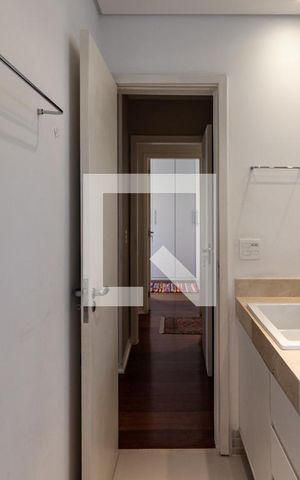 Apartamento à venda com 188m², 3 quartos e 2 vagas Apartamento à venda com 188m², 3 quartos e 2 vagasSuíte