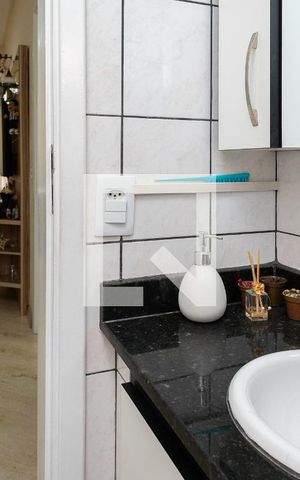 Apartamento à venda com 52m², 2 quartos e 1 vaga Apartamento à venda com 52m², 2 quartos e 1 vagaBanheiro