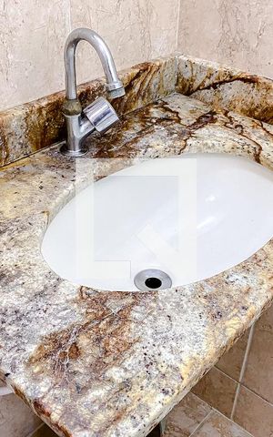 Casa à venda com 256m², 3 quartos e 4 vagasBanheiro da Suíte