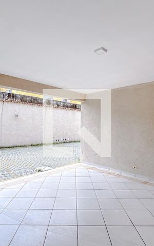Casa à venda com 256m², 3 quartos e 4 vagasGaragem