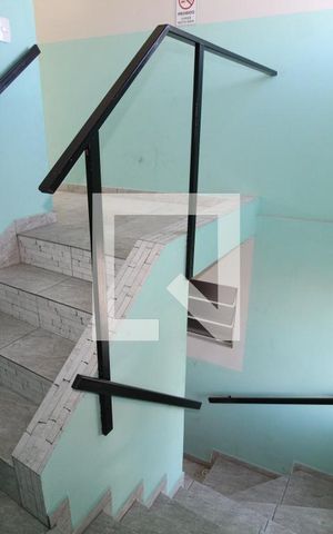 Apartamento para alugar com 17m², 1 quarto e sem vagaEscada