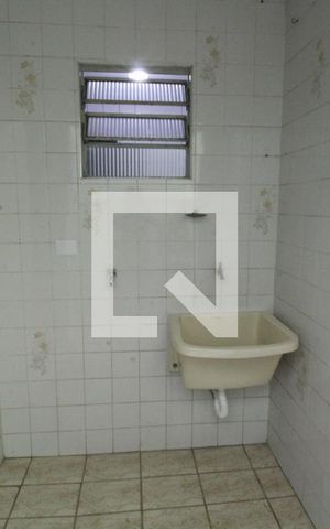 Casa de condomínio para alugar com 36m², 1 quarto e sem vagaLavanderia