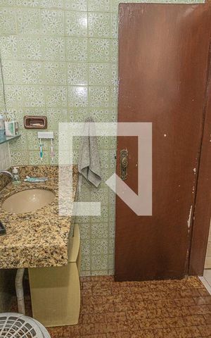 Casa à venda com 400m², 4 quartos e 2 vagasBanheiro