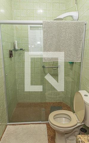 Casa à venda com 400m², 4 quartos e 2 vagasBanheiro