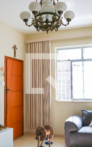 Casa à venda com 100m², 2 quartos e 1 vaga Casa à venda com 100m², 2 quartos e 1 vagaSala
