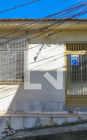 Casa à venda com 100m², 2 quartos e 1 vaga Casa à venda com 100m², 2 quartos e 1 vagaFachada