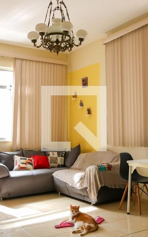 Casa à venda com 100m², 2 quartos e 1 vaga Casa à venda com 100m², 2 quartos e 1 vagaSala
