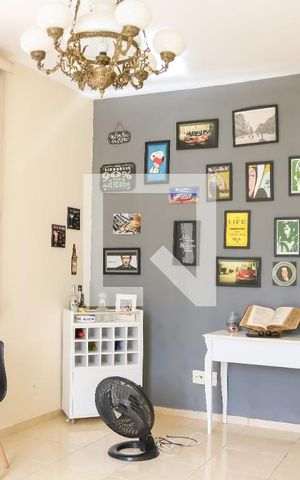Casa à venda com 100m², 2 quartos e 1 vaga Casa à venda com 100m², 2 quartos e 1 vagaSala