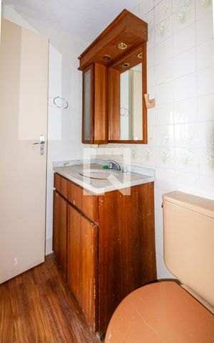 Apartamento à venda com 60m², 2 quartos e 1 vaga Apartamento à venda com 60m², 2 quartos e 1 vagaBanheiro