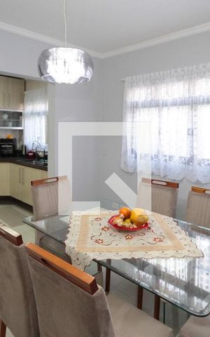 Casa à venda com 157m², 3 quartos e 2 vagas Casa à venda com 157m², 3 quartos e 2 vagasSala de Jantar