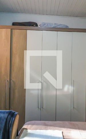 Casa à venda com 260m², 2 quartos e 2 vagas Casa à venda com 260m², 2 quartos e 2 vagasQuarto 2