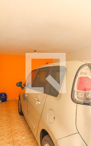 Casa à venda com 260m², 2 quartos e 2 vagas Casa à venda com 260m², 2 quartos e 2 vagasGaragem