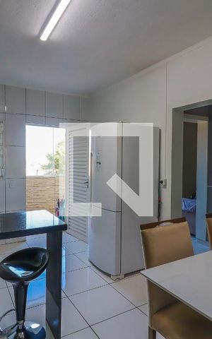 Casa à venda com 260m², 2 quartos e 2 vagas Casa à venda com 260m², 2 quartos e 2 vagasCozinha