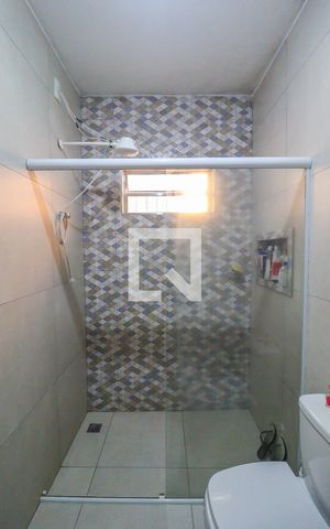 Casa à venda com 260m², 2 quartos e 2 vagas Casa à venda com 260m², 2 quartos e 2 vagasBanheiro