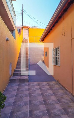 Casa à venda com 260m², 2 quartos e 2 vagas Casa à venda com 260m², 2 quartos e 2 vagasQuintal