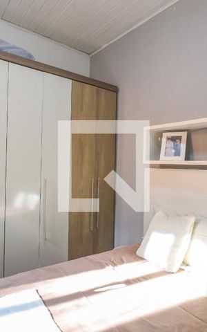 Casa à venda com 260m², 2 quartos e 2 vagas Casa à venda com 260m², 2 quartos e 2 vagasQuarto 2