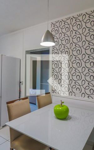 Casa à venda com 260m², 2 quartos e 2 vagas Casa à venda com 260m², 2 quartos e 2 vagasCozinha