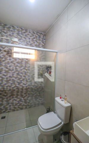 Casa à venda com 260m², 2 quartos e 2 vagas Casa à venda com 260m², 2 quartos e 2 vagasBanheiro