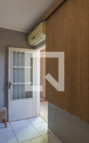 Casa à venda com 260m², 2 quartos e 2 vagas Casa à venda com 260m², 2 quartos e 2 vagasSala