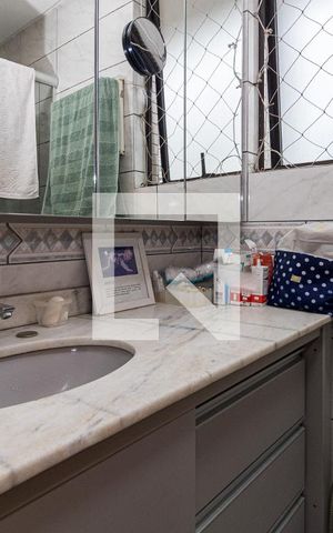 Apartamento à venda com 200m², 3 quartos e 2 vagasBanheiro da Suíte