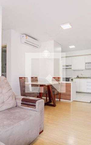 Apartamento à venda com 74m², 3 quartos e 2 vagas Apartamento à venda com 74m², 3 quartos e 2 vagasSala