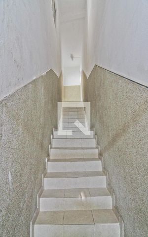 Casa à venda com 98m², 3 quartos e 5 vagas Casa à venda com 98m², 3 quartos e 5 vagasEntrada