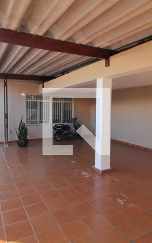 Casa à venda com 196m², 3 quartos e 4 vagasGaragem