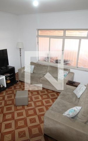 Casa à venda com 196m², 3 quartos e 4 vagasSala  