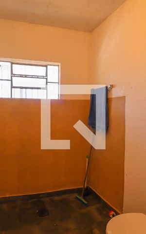 Casa à venda com 378m², 4 quartos e 2 vagas Casa à venda com 378m², 4 quartos e 2 vagasEdícula