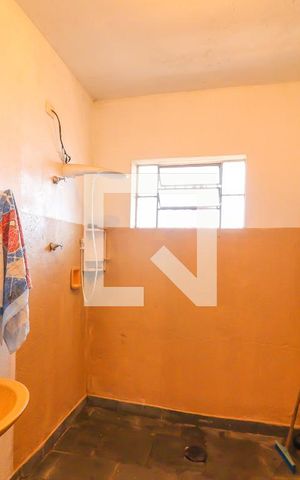 Casa à venda com 378m², 4 quartos e 2 vagas Casa à venda com 378m², 4 quartos e 2 vagasEdícula