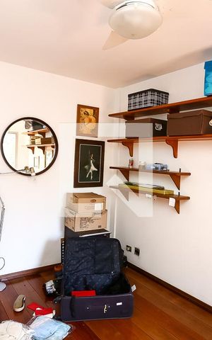 Apartamento à venda com 241m², 3 quartos e 3 vagas Apartamento à venda com 241m², 3 quartos e 3 vagassuíte