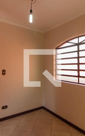 Casa à venda com 172m², 3 quartos e 3 vagas Casa à venda com 172m², 3 quartos e 3 vagasQuarto 1