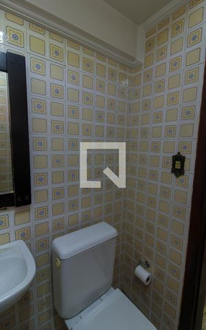 Casa à venda com 172m², 3 quartos e 3 vagas Casa à venda com 172m², 3 quartos e 3 vagasBanheiro