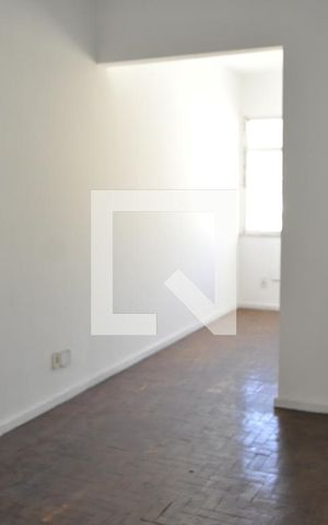 Apartamento à venda com 68m², 2 quartos e 1 vagaSala