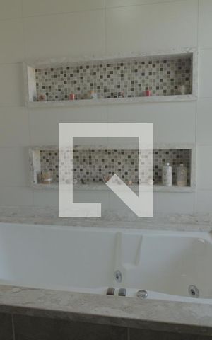 Casa à venda com 484m², 3 quartos e sem vagaBanheiro da Suíte