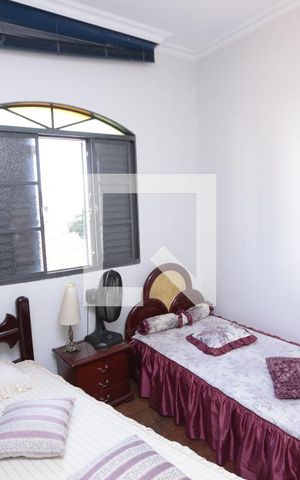 Casa à venda com 302m², 4 quartos e sem vagaQuarto 2 - Suíte