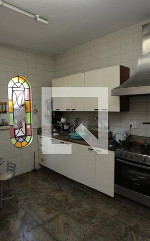 Casa à venda com 302m², 4 quartos e sem vagaCozinha