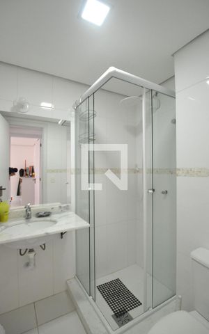 Casa à venda com 234m², 3 quartos e 2 vagasBanheiro