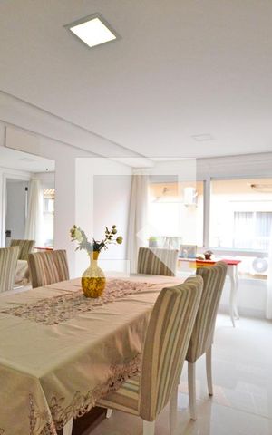 Casa à venda com 234m², 3 quartos e 2 vagasSala de Jantar