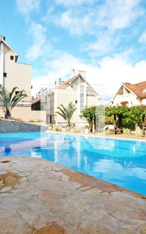 Casa à venda com 234m², 3 quartos e 2 vagasÁrea comum - Piscina