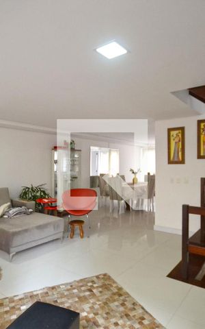 Casa à venda com 234m², 3 quartos e 2 vagasSala