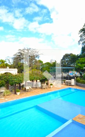 Casa à venda com 234m², 3 quartos e 2 vagasÁrea comum - Piscina