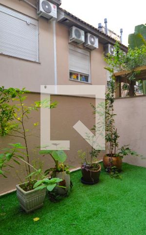 Casa à venda com 234m², 3 quartos e 2 vagasÁrea de Serviço - Aberto