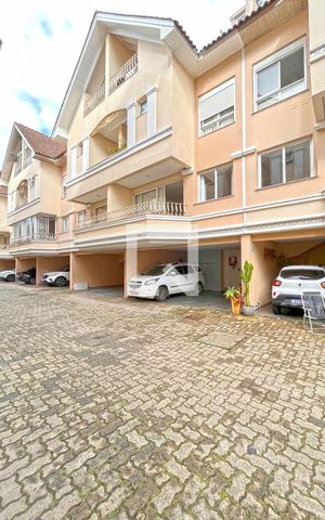 Casa à venda com 234m², 3 quartos e 2 vagasFachada