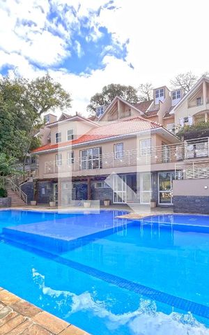 Casa à venda com 234m², 3 quartos e 2 vagasÁrea comum - Piscina