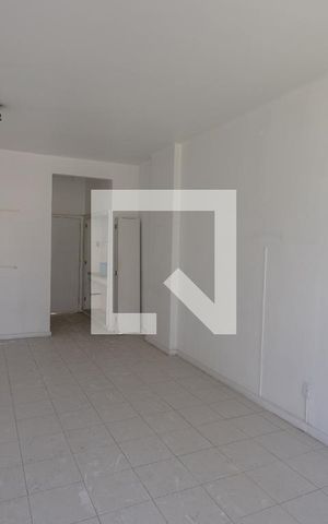 Studio à venda com 32m², 1 quarto e sem vaga Studio à venda com 32m², 1 quarto e sem vagaStudio