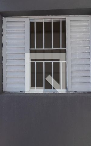 Apartamento para alugar com 32m², 2 quartos e sem vaga Apartamento para alugar com 32m², 2 quartos e sem vagaVista do Quarto 2