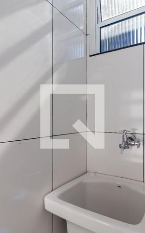 Apartamento para alugar com 32m², 2 quartos e sem vaga Apartamento para alugar com 32m², 2 quartos e sem vagaÁrea de Serviço