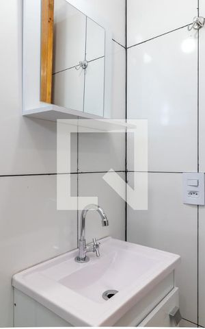 Apartamento para alugar com 32m², 2 quartos e sem vaga Apartamento para alugar com 32m², 2 quartos e sem vagaBanheiro